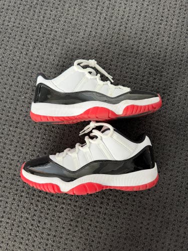 Men's Size M 10.0 (W 11.0) Air Jordan 11 Shoes (Used)