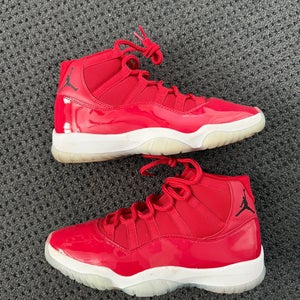 Men's Size M 9.5 (W 10.5) Air Jordan 11 Shoes (Used)