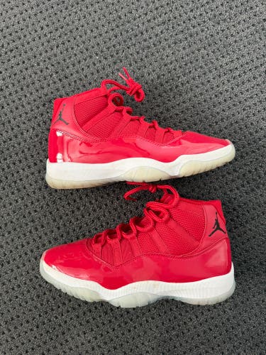 Men's Size M 9.5 (W 10.5) Air Jordan 11 Shoes (Used)