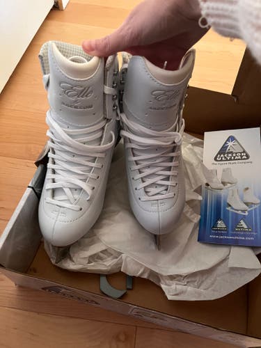 Jackson Ultima Elle Figure Skates B Adult 7 (New)