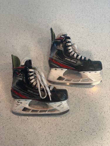 Bauer Vapor X2.9 Hockey Skates Size 2 (Used)