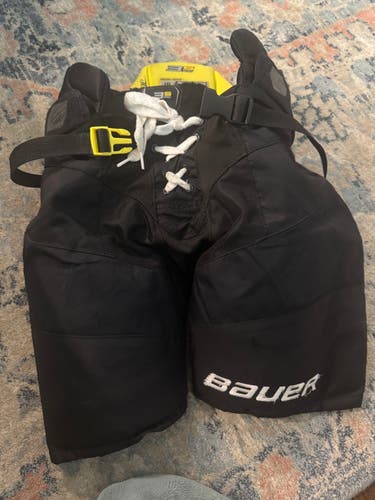Junior Medium Bauer Supreme 3S Pro Hockey Pants