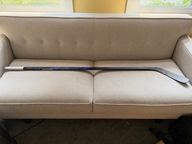 Intermediate CCM Ribcor Trigger 10 Pro Right Handed Hockey Stick P29 65 Flex (Used)