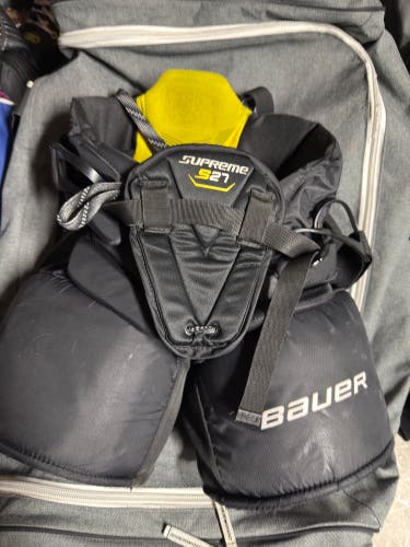 Junior Small Bauer S27 Hockey Goalie Pants (Used)