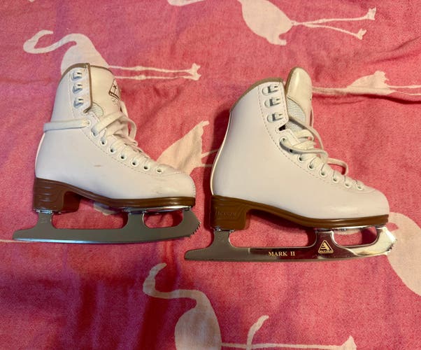 Jackson Ultima Excel Figure Skates B Junior 12.5 (Used)