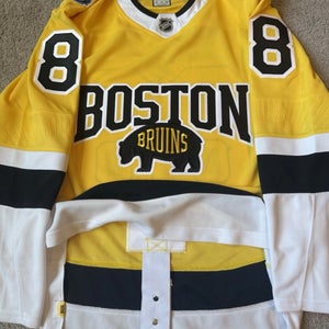 DAVID PASTRNAK BOSTON BRUINS 2026 STADIUM SERIES FANATICS PREMIUM JERSEY - 52 L