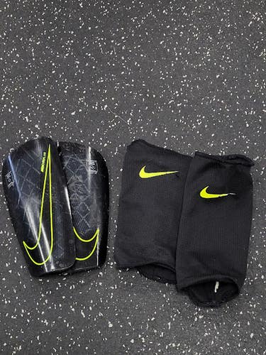 Used Nike Soccer Shin Guards Youth Black SM 11849-S000039612