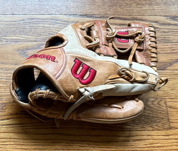 Wilson A2000 RH Infield Baseball Glove 11.5" (Used)