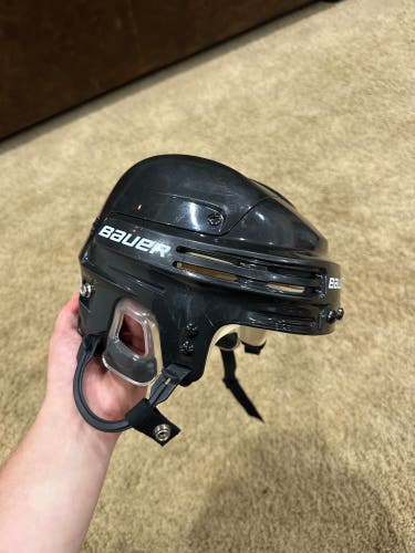 Medium Bauer 4500 Helmet (Used)