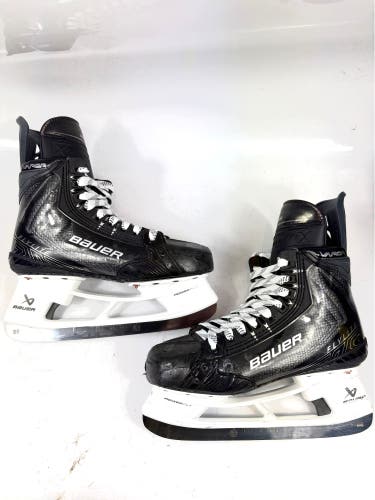 2025 Bauer Vapor Flylite Hockey Skates Regular Width Pro Stock Size 6.5 (Used)