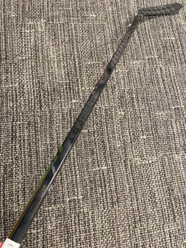 Senior Warrior Covert QR6 Pro Hockey Stick Right Handed 70 Flex (Used)