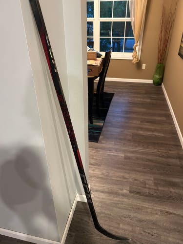 Intermediate CCM JetSpeed FT7 Pro Right Handed Hockey Stick P28 55 Flex (Used)