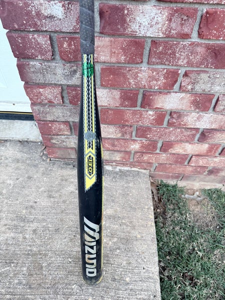 Mizuno Blackout End Load USSSA Slowpitch Softball Bat 27.5 oz 34" (Used)
