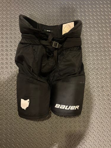 Men's Senior Medium Bauer Hockey Pants Pro Stock (Used)