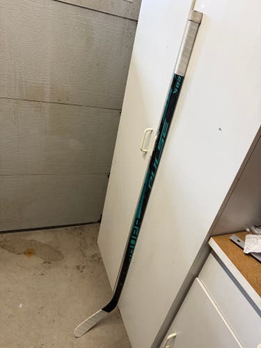 Senior Bauer Pulse Right Handed Hockey Stick P90TM 77 Flex (Used)