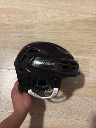 Large Bauer Re-Akt 155 Helmet (New)