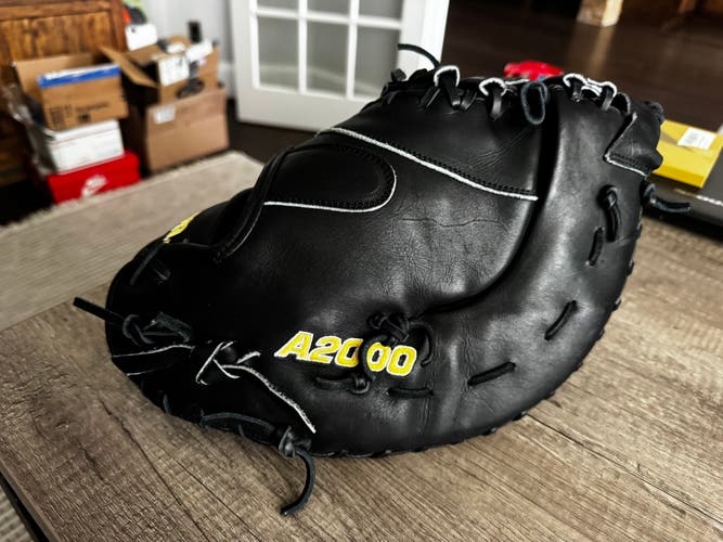 Wilson A2000 LH First Base Baseball Glove 12.5" (Used)