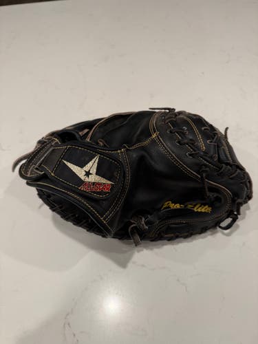 All Star RH CM3000SBK Catcher's Glove 33" (Used)