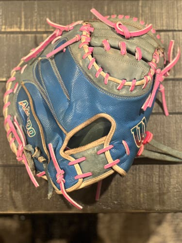 2022 Wilson A2000 RH Catcher's Baseball Glove 33" (Used)