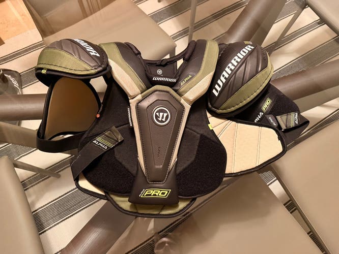 Large Senior Warrior Alpha Pro Shoulder Pads (New)