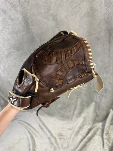Brown Mizuno Franchise RH Pitcher's Baseball Glove 12.5" (Used)