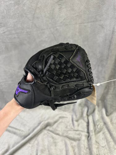 Black Mizuno Power Close RH Pitcher's Baseball Glove 10" (Used)