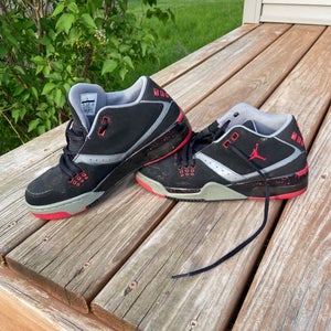 Black Men's 6.5Y (Big Kids / Youth) Air Jordan Shoes (Used)
