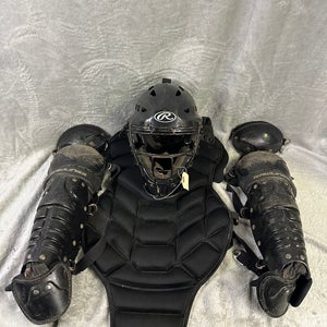 Internrfiate Rawlings Catcher's Set (Used)