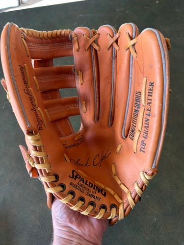 Spalding RH Outfield Baseball Glove 12"