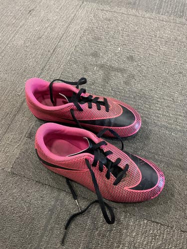 Used Nike Soccer Cleats Pink Youth 13.0 11614-S000236420