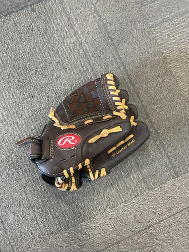 Used Rawlings HIGHLIGHT SERIES H110BRNC BB/SB Glove RH Throw Black 11" 11614-S000236319