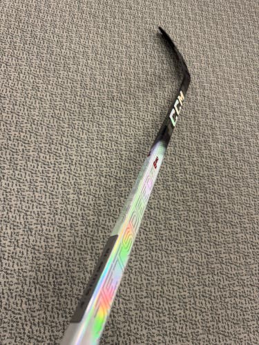 Junior CCM JetSpeed FT8 Pro Right Handed Hockey Stick P29 50 Flex (New)