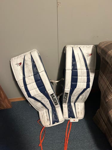 32+2 Vaughn Velocity V7 Goalie Full Set (Used)