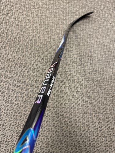 Intermediate Bauer Vapor Flylite Left Hand Hockey Stick P92 65 Flex (New)