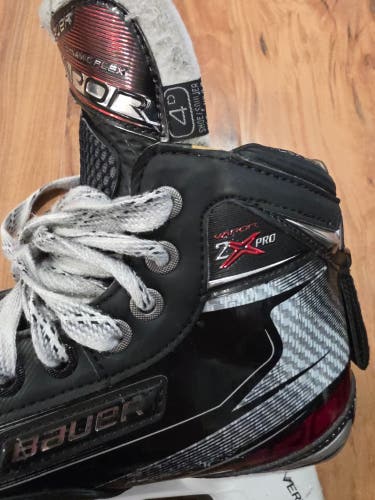 2019 Bauer Vapor 2X Pro Hockey Skates Regular Width Size 4 (Used)