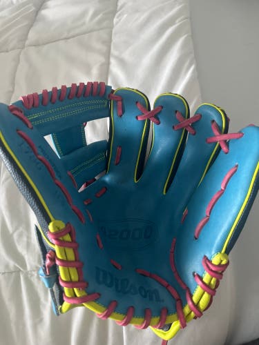 2025 Wilson A2000 RH Infield Baseball Glove 11.5" (New)