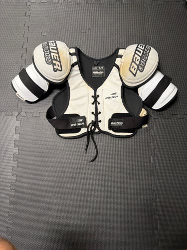 Large Senior Bauer Sp300 Shoulder Pads (Used)