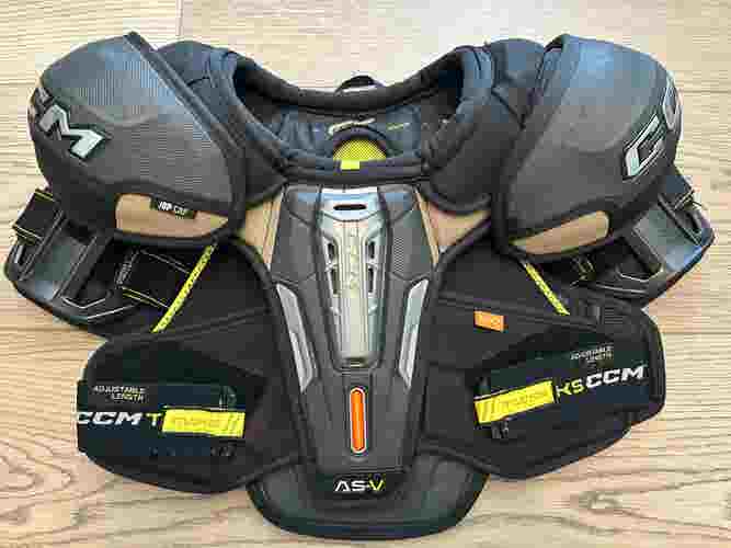 CCM Tacks AS-V Shoulder Pads - Senior Small - Used - Very Good Condition