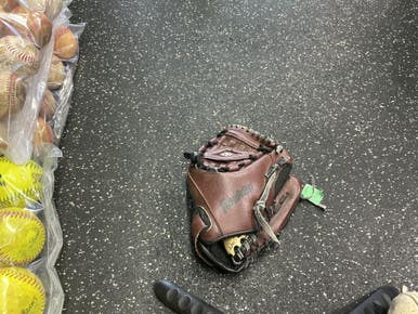 Used Franklin 4626BB BB/SB Glove RH Throw Brown 10 1/2" 10743-C000474882