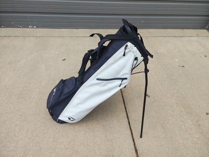 Taylormade Flex Tech 4 Divider Dual Strap Golf Stand Bag Navy/White w Raincover
