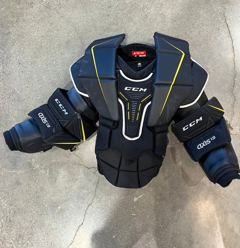 Intermediate Small / Medium CCM Axis A1.9 Goalie Chest Protector (Used)