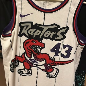 White Medium Men's Nike Jersey (Used)