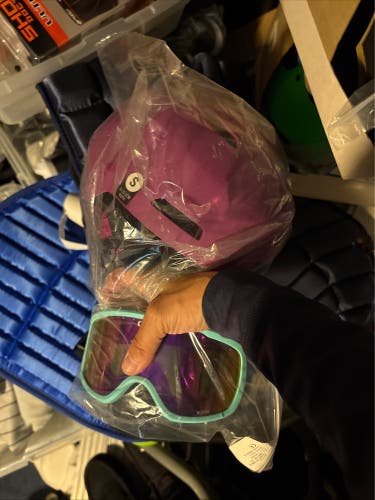 Kid's Small Giro Helmet (New)