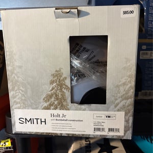 Kid's Medium Smith Helmet (New)