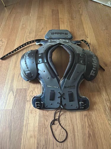 Small Adult Riddell PHENOM SK Shoulder Pads (Used)