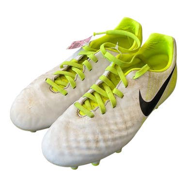 Used Nike MAGISTA Soccer Cleats White Junior 03.5 11450-S000518881
