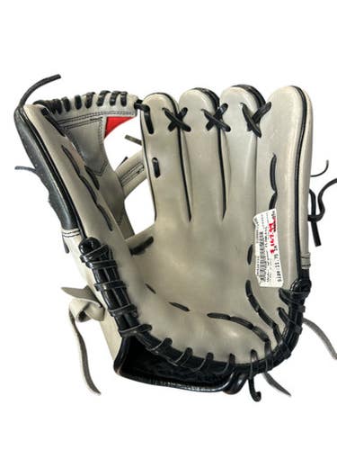 Used Under Armour FLAWLESS BB/SB Glove RH Throw None 11 3/4" 11450-S000420731