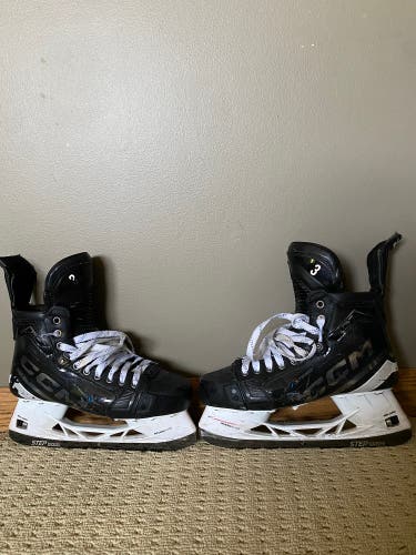 Black 2023 CCM JetSpeed FT6 Pro Hockey Skates Regular Width Pro Stock 9 3/4 (Used)
