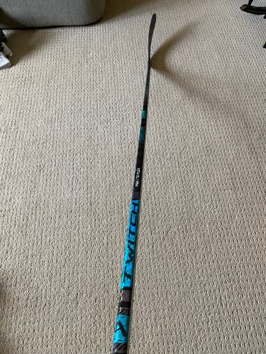 Senior Bauer Twitch Left Hand Hockey Stick P92 70 Flex (Used)