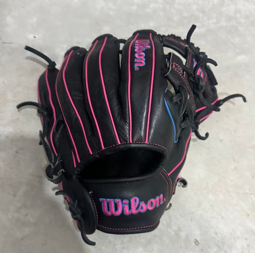 2025 Wilson A1000 DP15 RH Infield Baseball Glove 11.5" (Used)